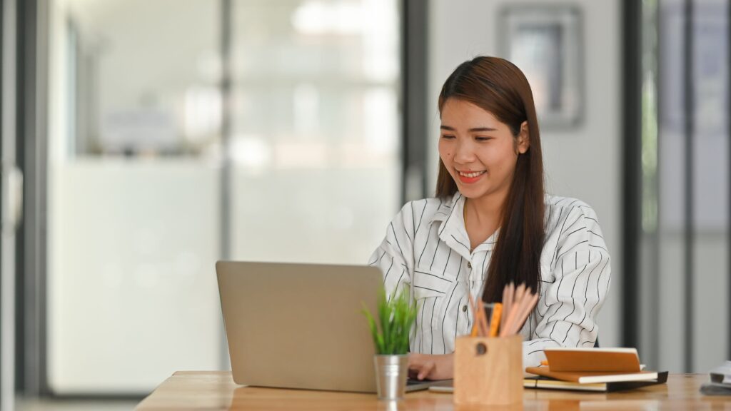 How to Choose and Hire the Right Outsourced Virtual Assistant